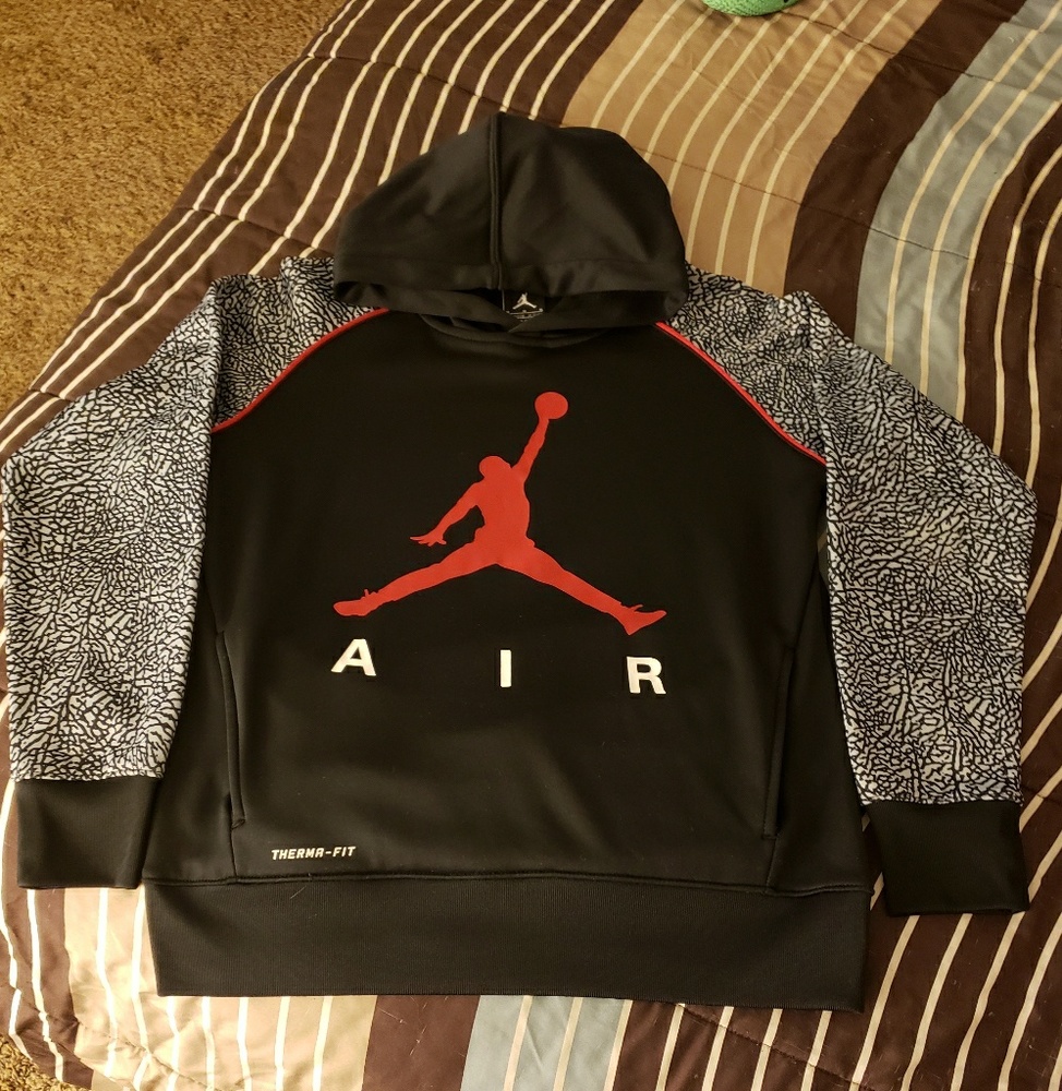 Boy's Jordan Nike-Thermal Fit